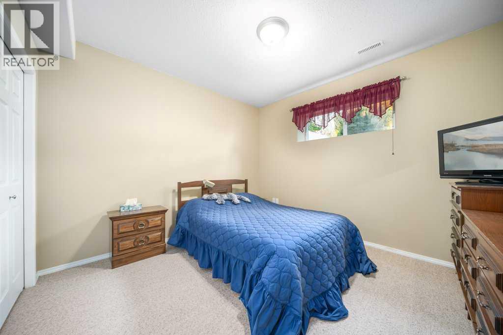 846 Spruce Way Se Property Photo 29