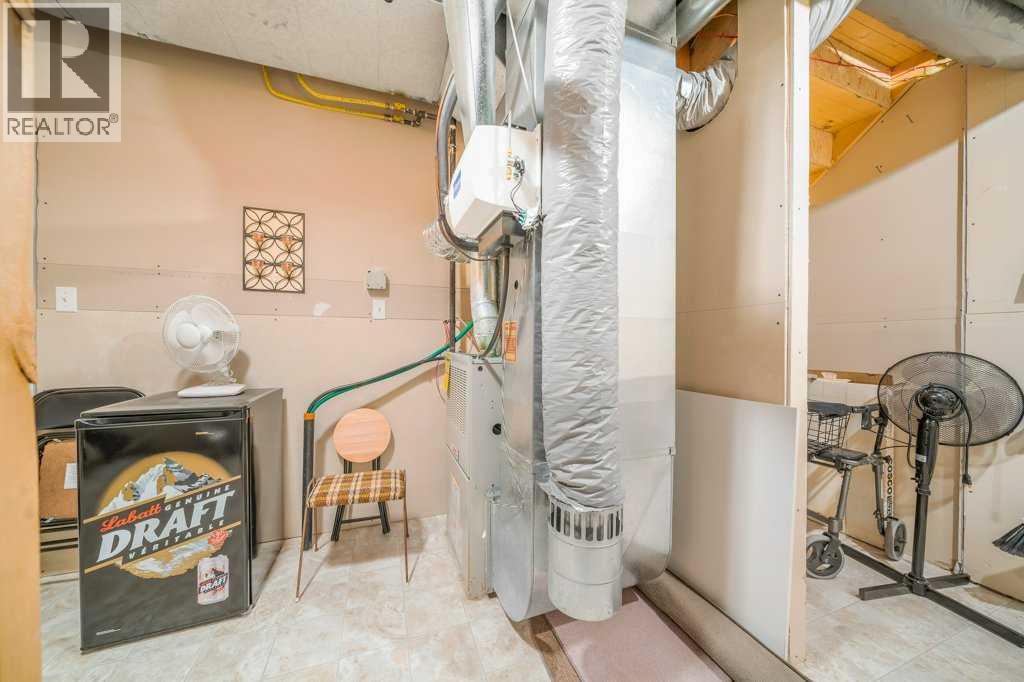846 Spruce Way Se Property Photo 37