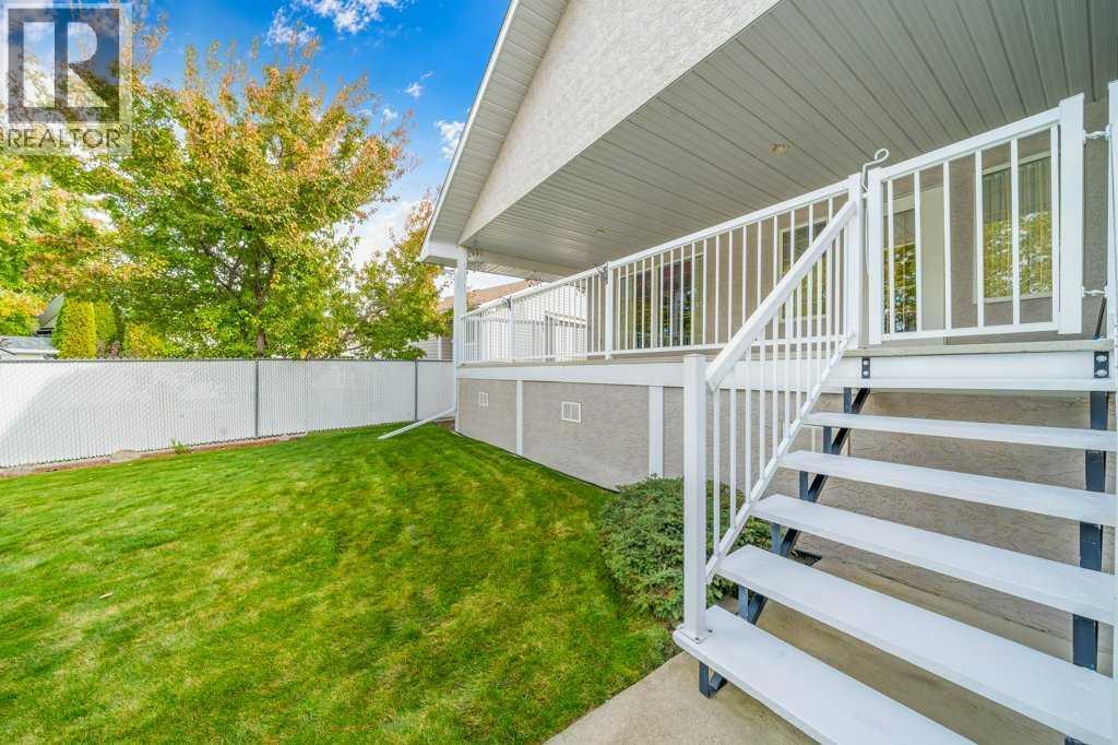 846 Spruce Way Se Property Photo 38