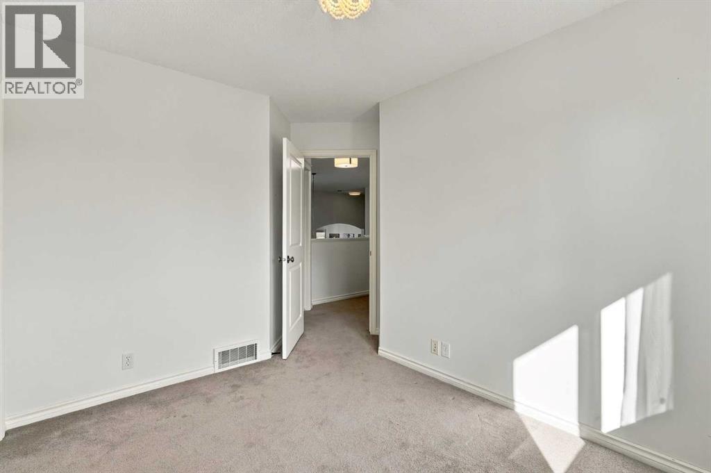 29 Cranleigh Park Se Property Photo 23