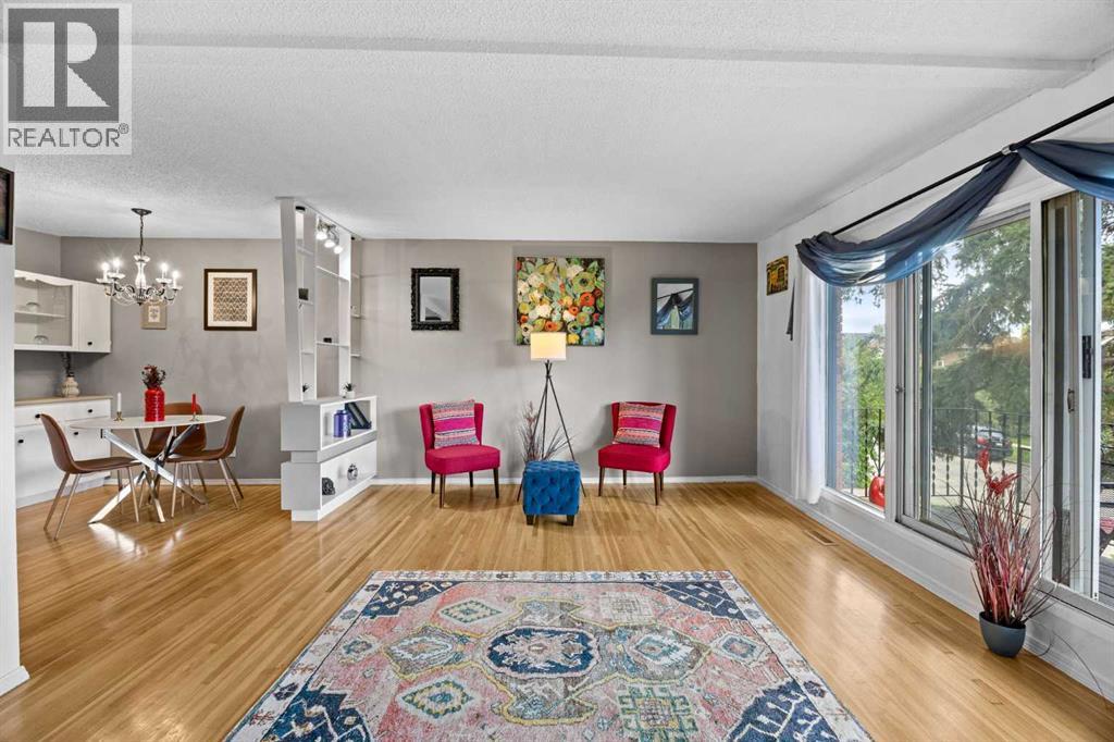 219 26 Avenue Ne Property Photo 2