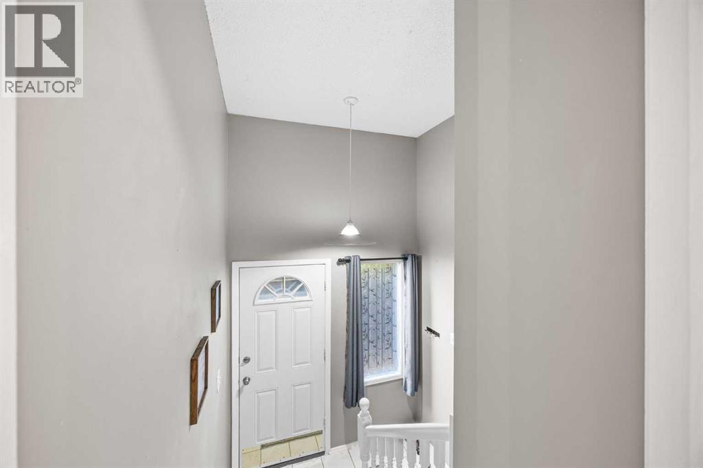 219 26 Avenue Ne Property Photo 24