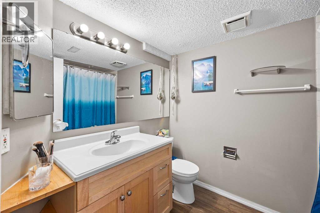 219 26 Avenue Ne Property Photo 27