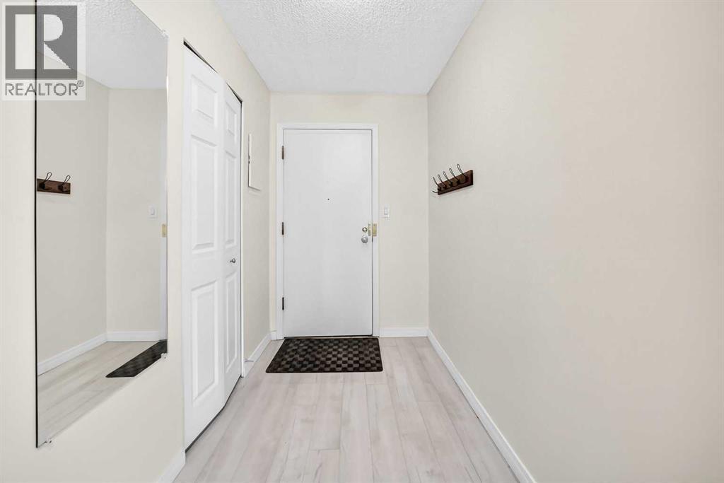 3730 50 Street Northwest Property Photo 4