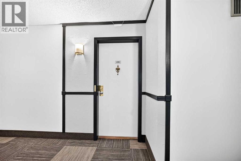 3730 50 Street Northwest Property Photo 32