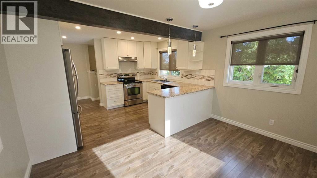 4709 Windsor Avenue Property Photo 8