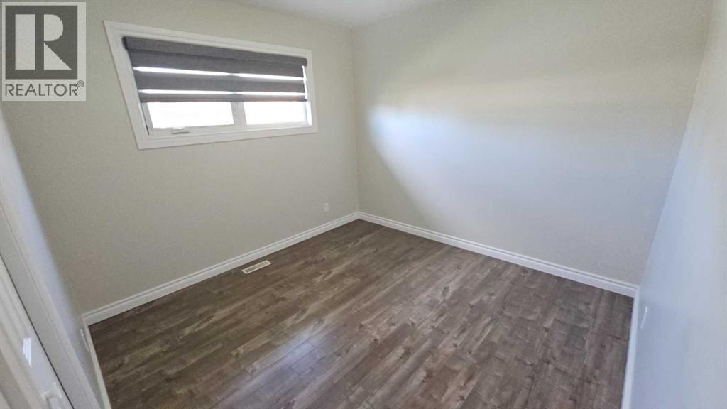 4709 Windsor Avenue Property Photo 9