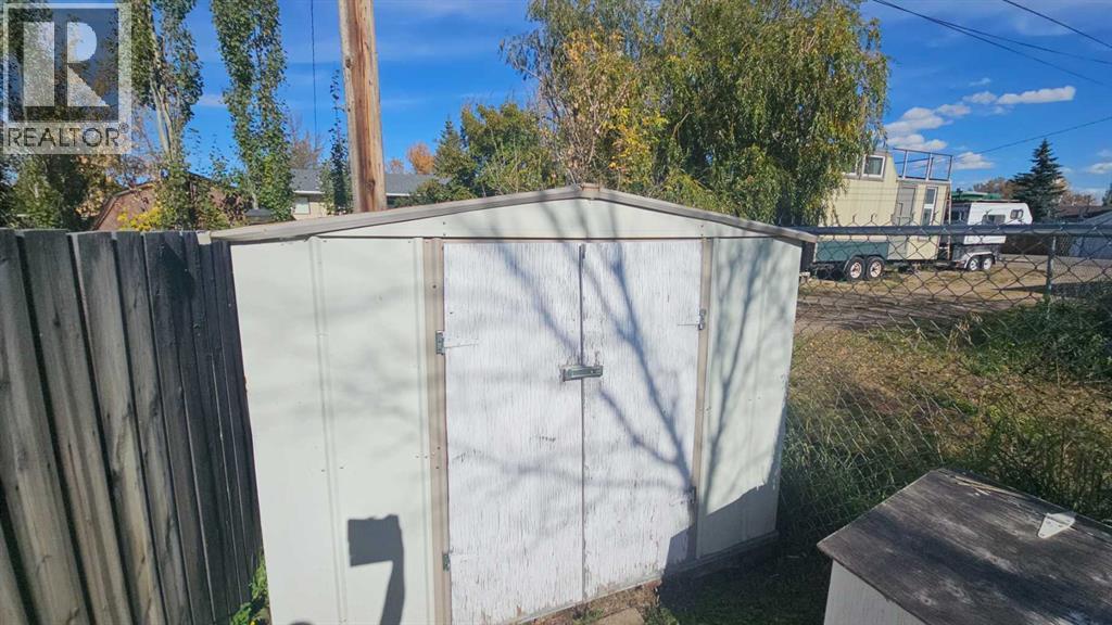 4709 Windsor Avenue Property Photo 29