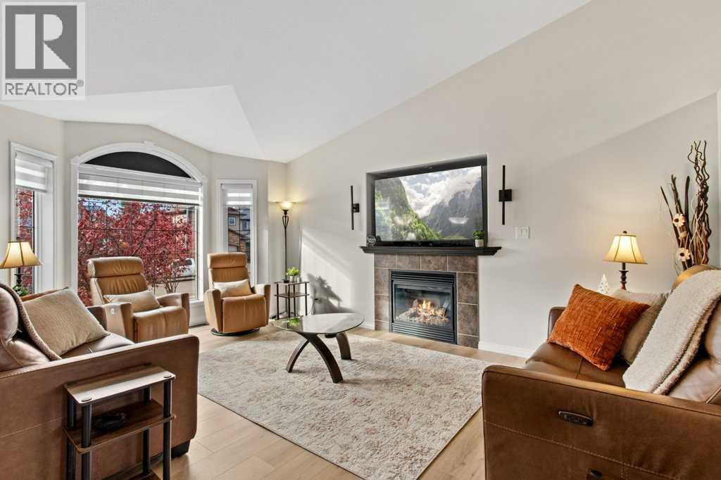 130 Oaklands Crescent Property Photo 2