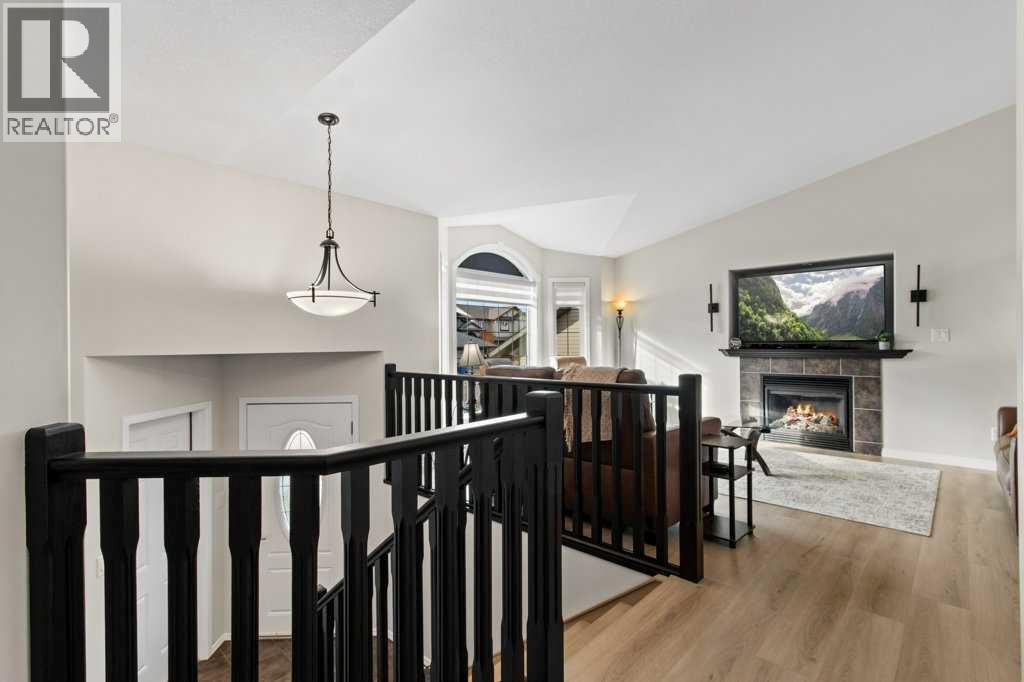 130 Oaklands Crescent Property Photo 3