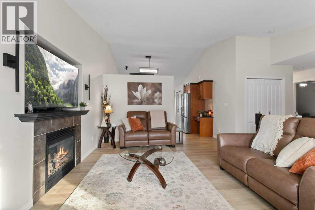 130 Oaklands Crescent Property Photo 4