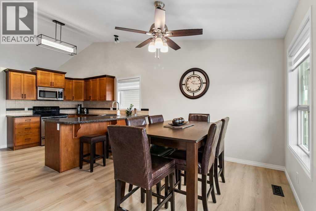 130 Oaklands Crescent Property Photo 10