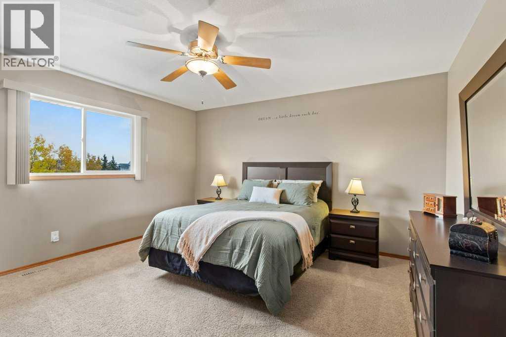 130 Oaklands Crescent Property Photo 14