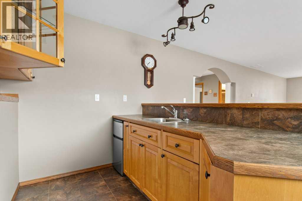 130 Oaklands Crescent Property Photo 21
