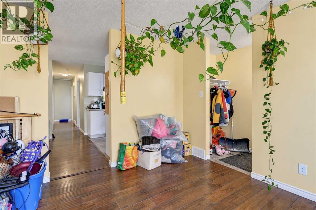 9412 83 Avenue Property Photo 4