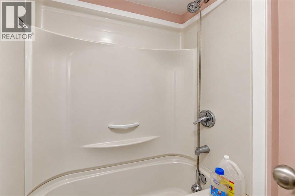 9412 83 Avenue Property Photo 20