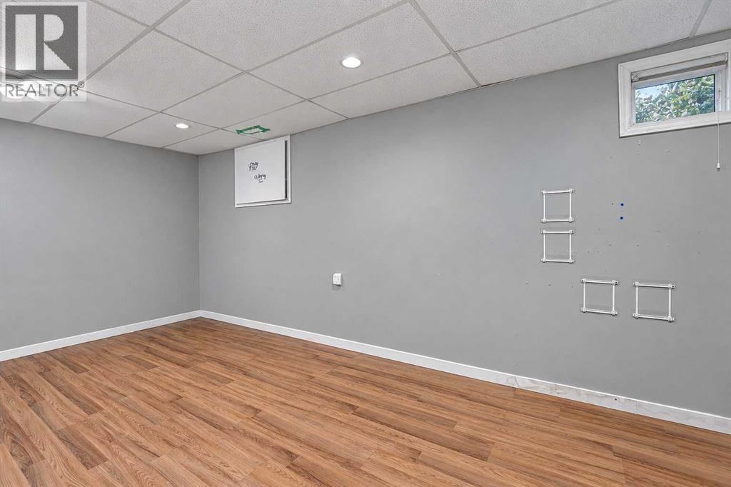 9412 83 Avenue Property Photo 22