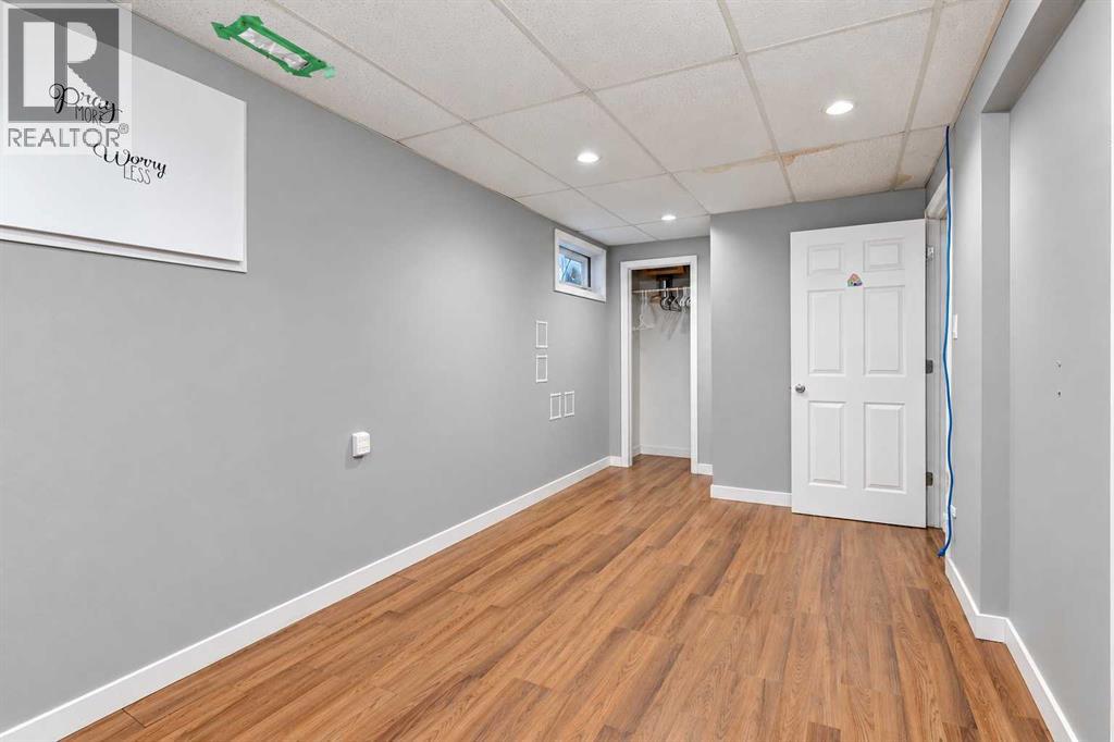 9412 83 Avenue Property Photo 23