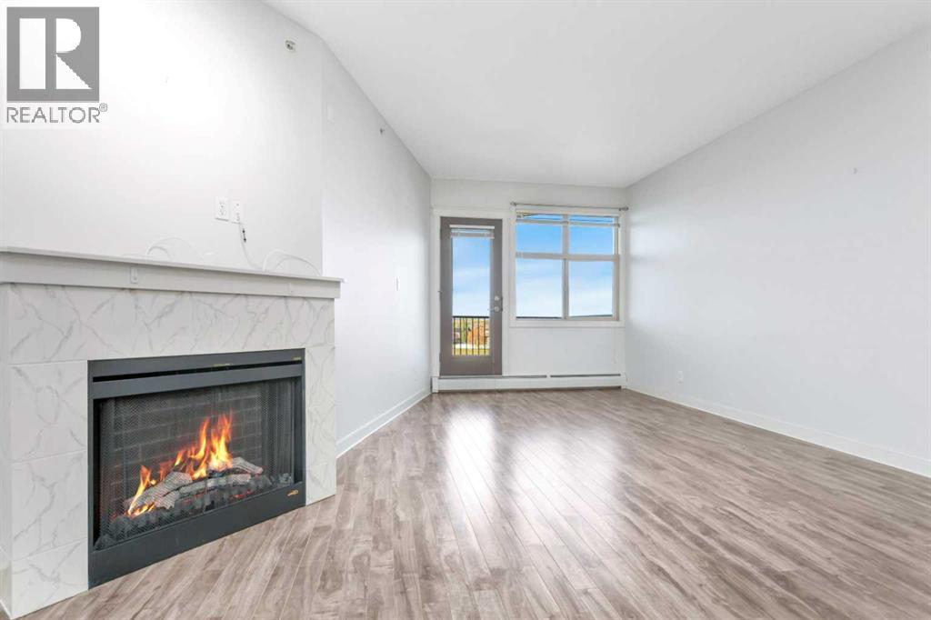 100 Lakeway Boulevard Property Photo 11
