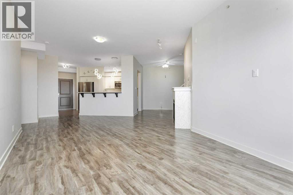 100 Lakeway Boulevard Property Photo 13
