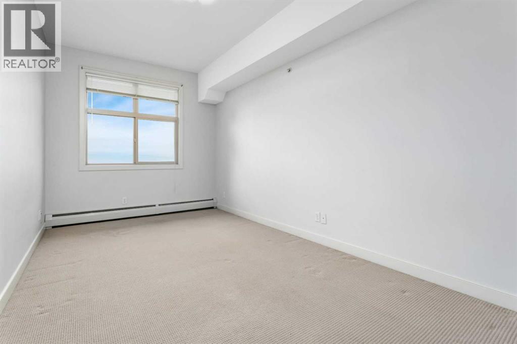 100 Lakeway Boulevard Property Photo 18