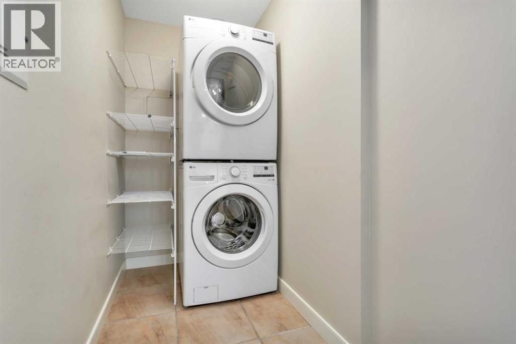 100 Lakeway Boulevard Property Photo 20