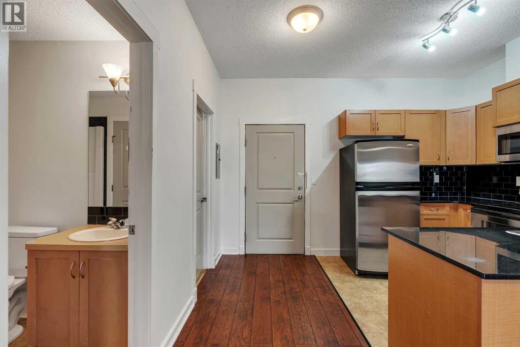11811 Lake Fraser Drive Southeast Property Photo 8