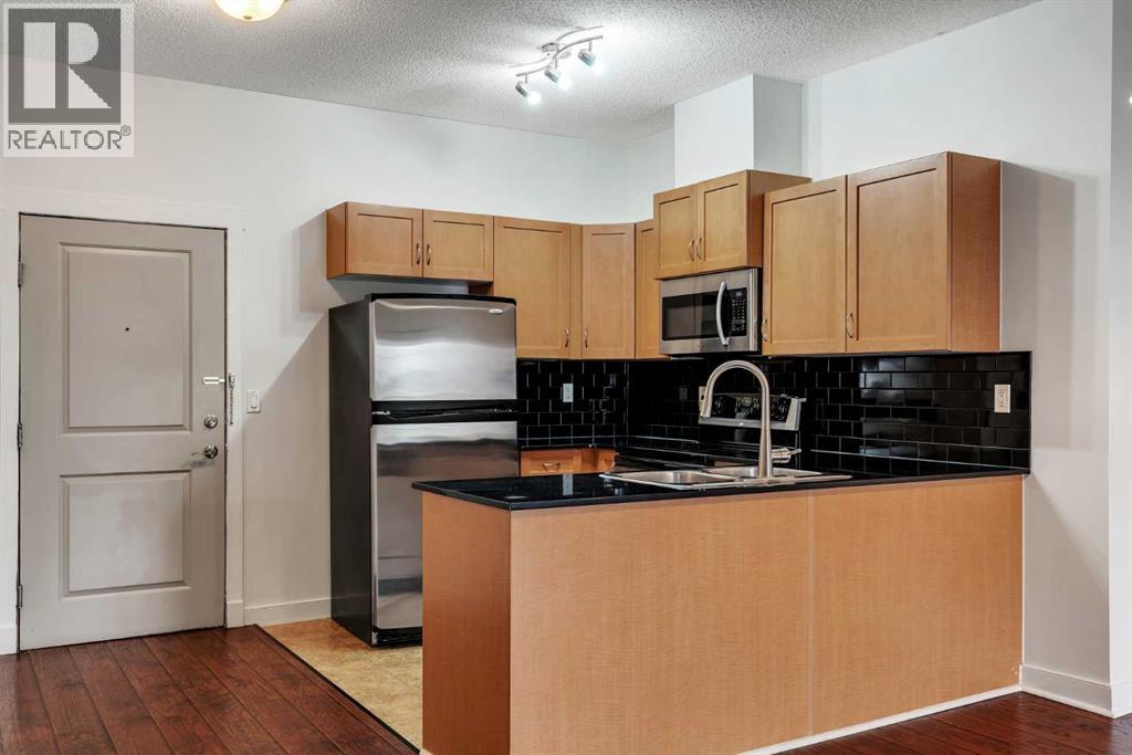 11811 Lake Fraser Drive Southeast Property Photo 10
