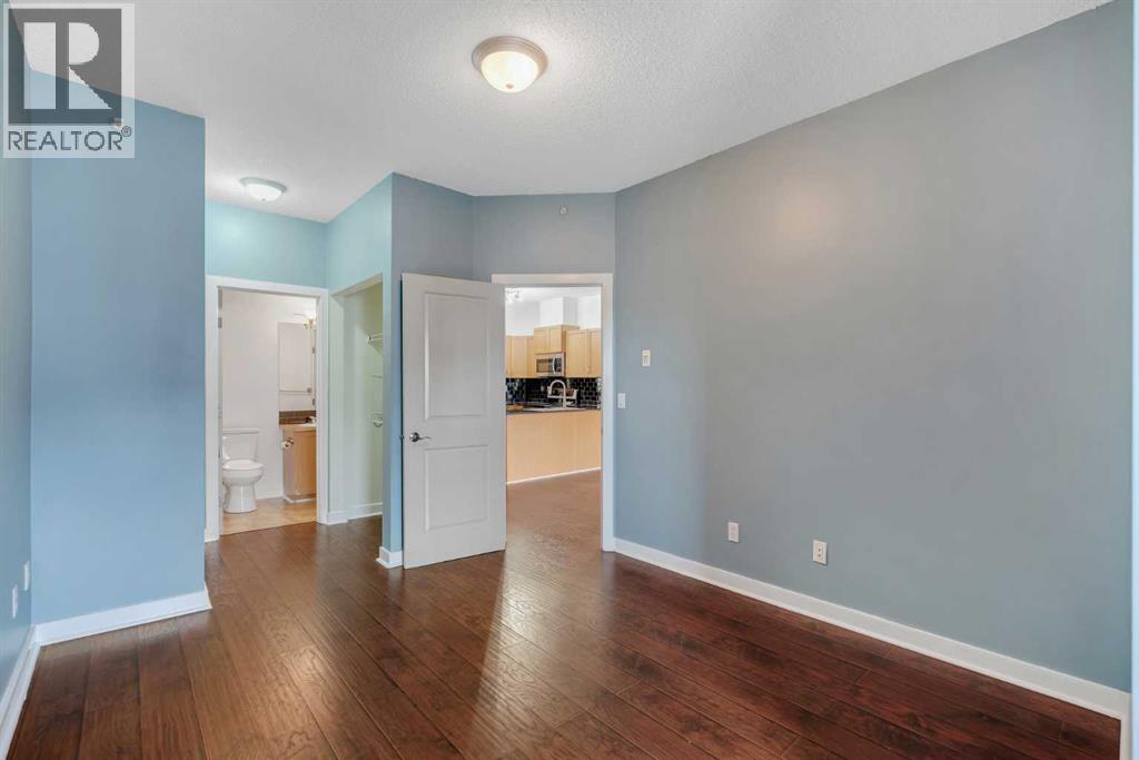 11811 Lake Fraser Drive Southeast Property Photo 20