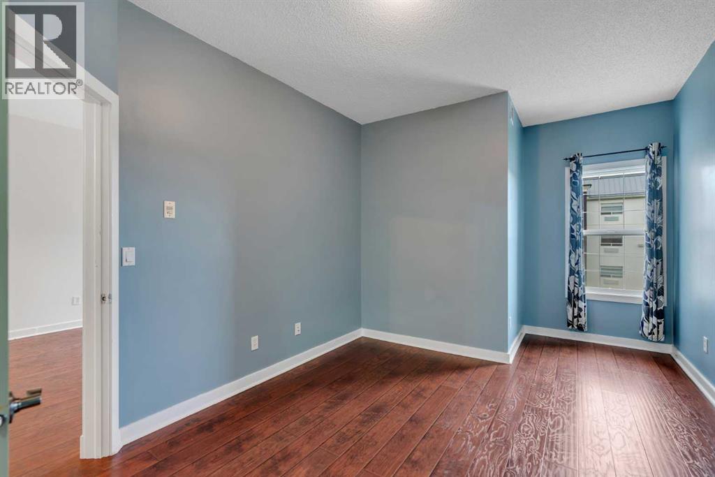 11811 Lake Fraser Drive Southeast Property Photo 21