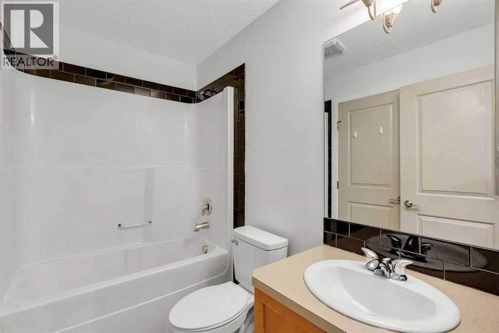 11811 Lake Fraser Drive Southeast Property Photo 23