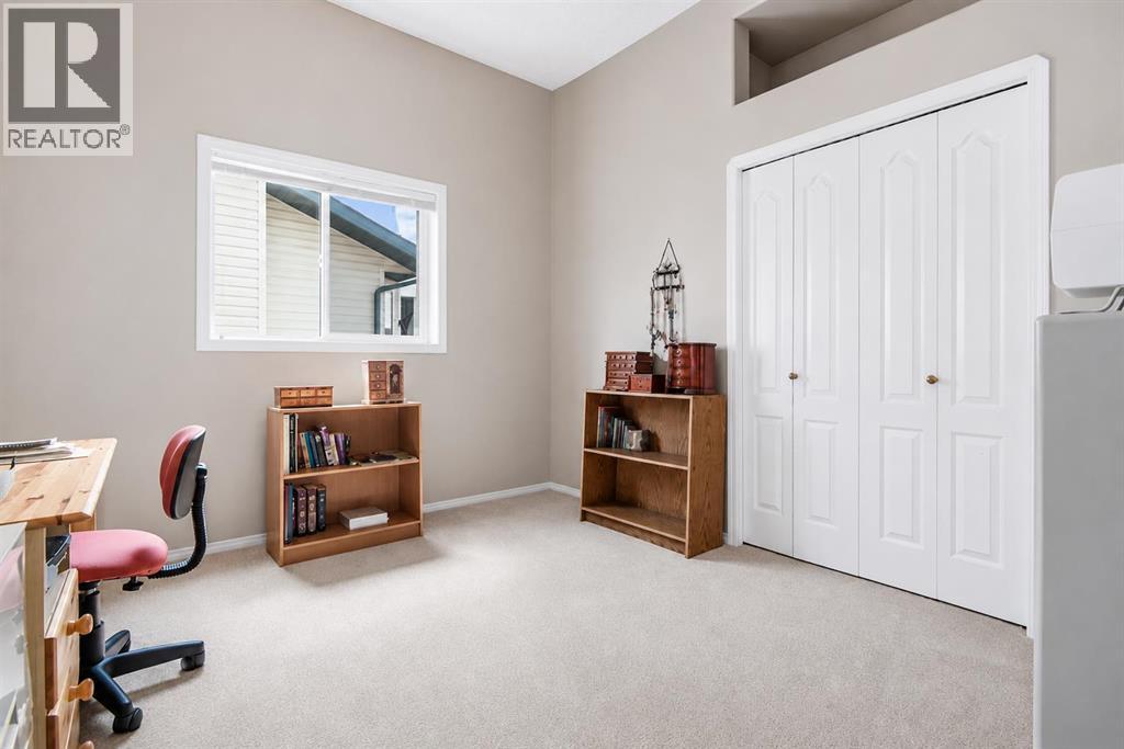 98 Duval Crescent Property Photo 11