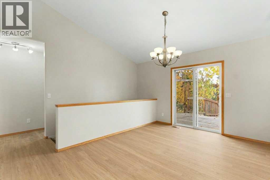 16 Nesbitt Avenue Property Photo 12