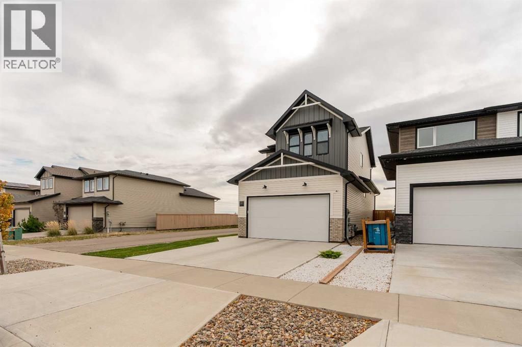 894 Miners Boulevard W Property Photo 3