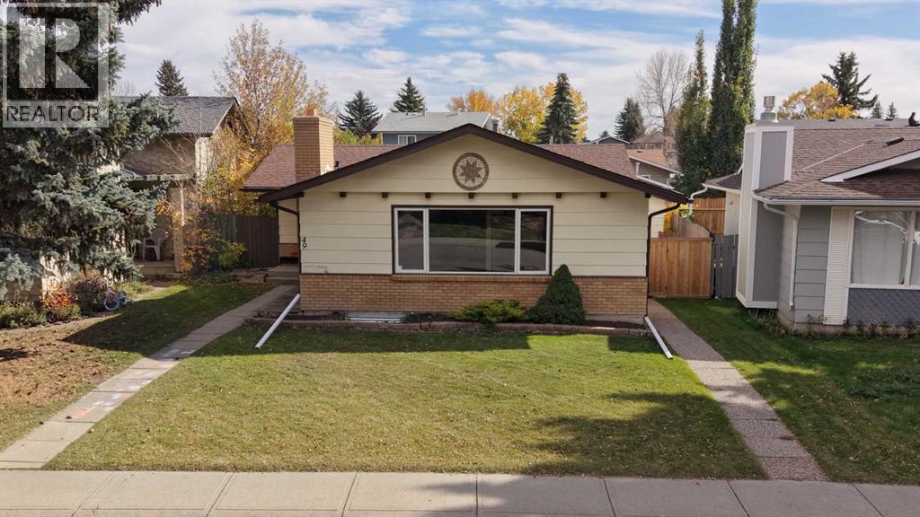 49 Sunhurst Crescent Se Property Photo 1