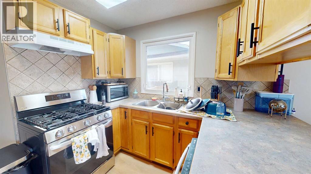 49 Sunhurst Crescent Se Property Photo 10
