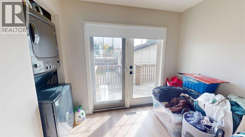 49 Sunhurst Crescent Se Property Photo 13
