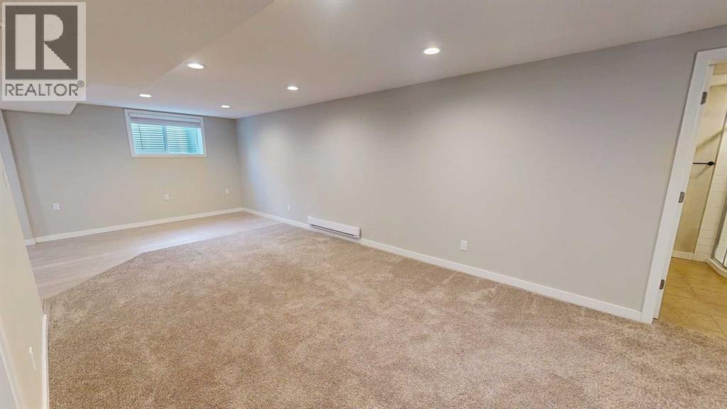 49 Sunhurst Crescent Se Property Photo 17