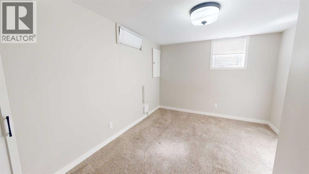 49 Sunhurst Crescent Se Property Photo 24