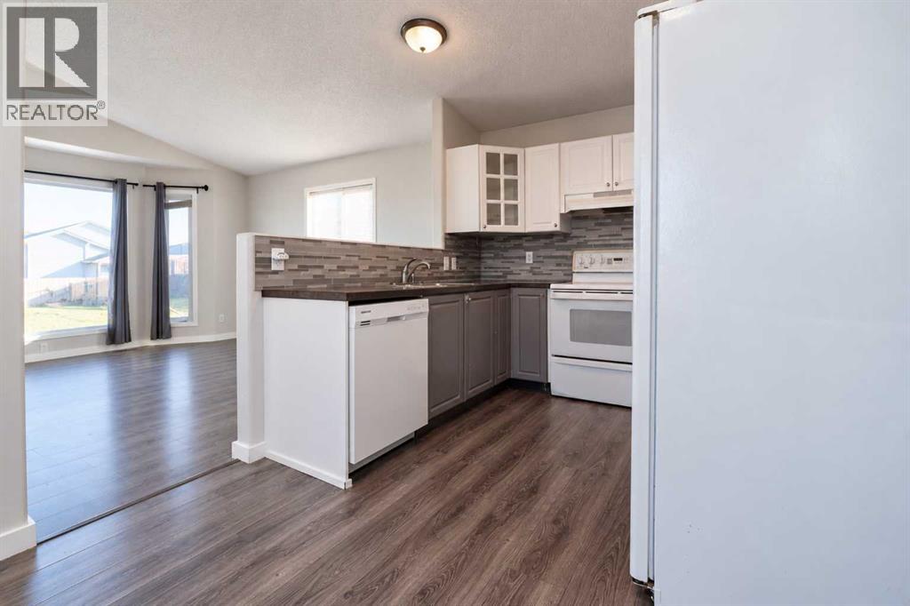 9729 126 Avenue Property Photo 8