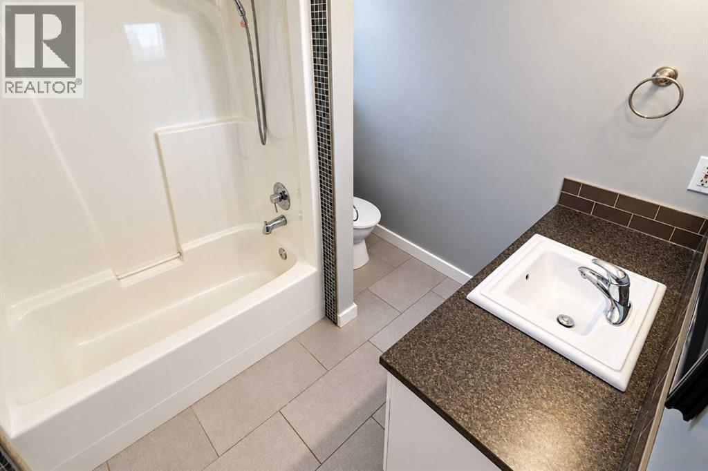 9729 126 Avenue Property Photo 19