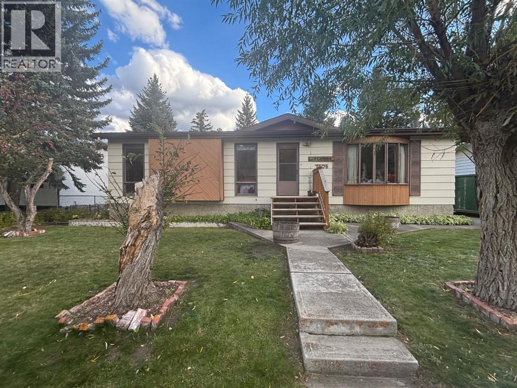 7306 24 Avenue Property Photo 1