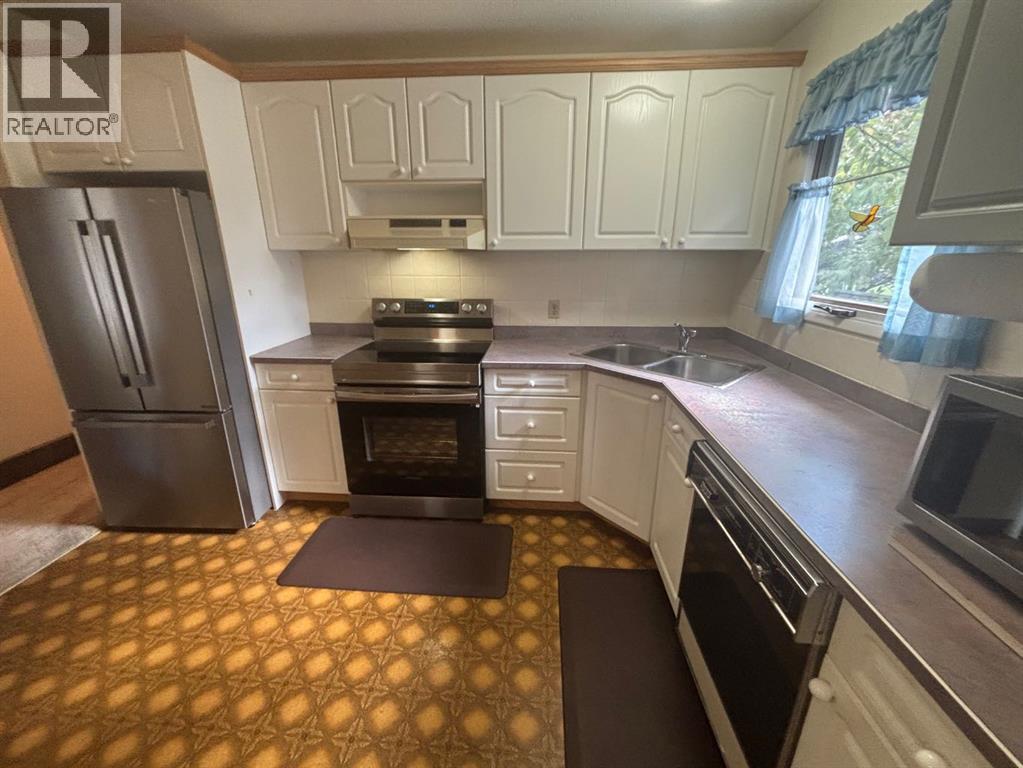 7306 24 Avenue Property Photo 5