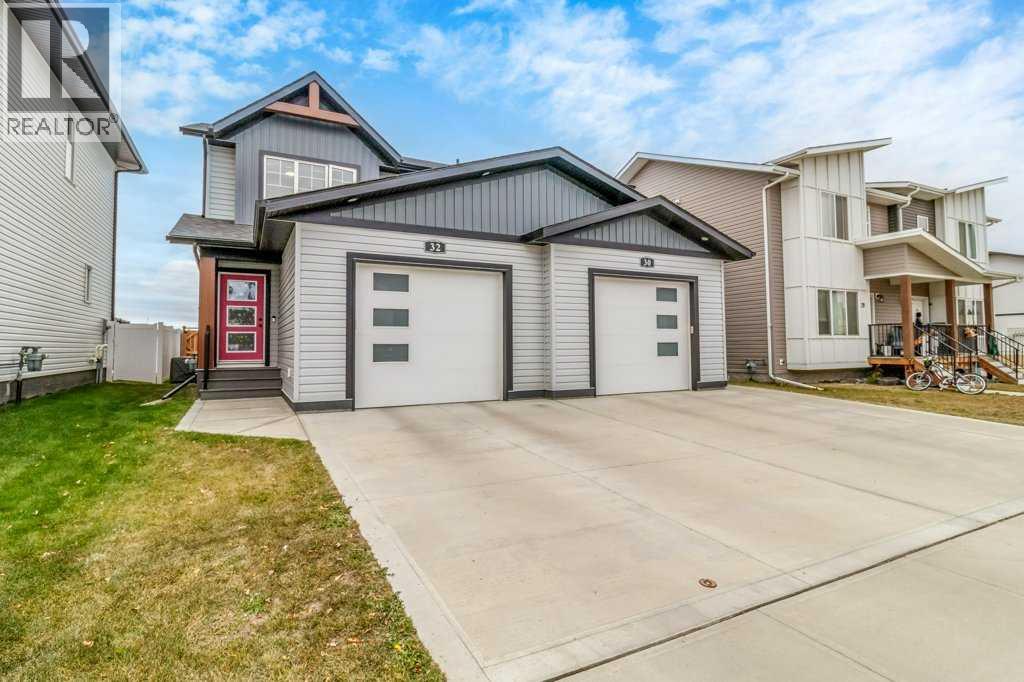 32 Iron Gate Boulevard Property Photo 1