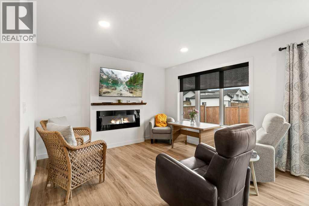 32 Iron Gate Boulevard Property Photo 2
