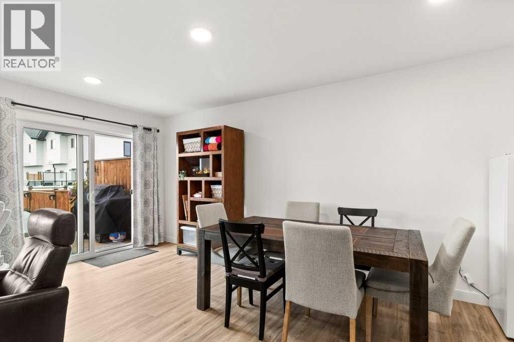 32 Iron Gate Boulevard Property Photo 4