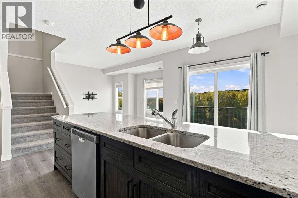 250 Fireside View Property Photo 24