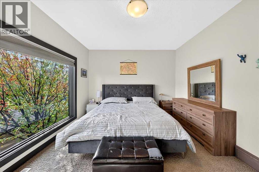 1922 29 Street Sw Property Photo 30
