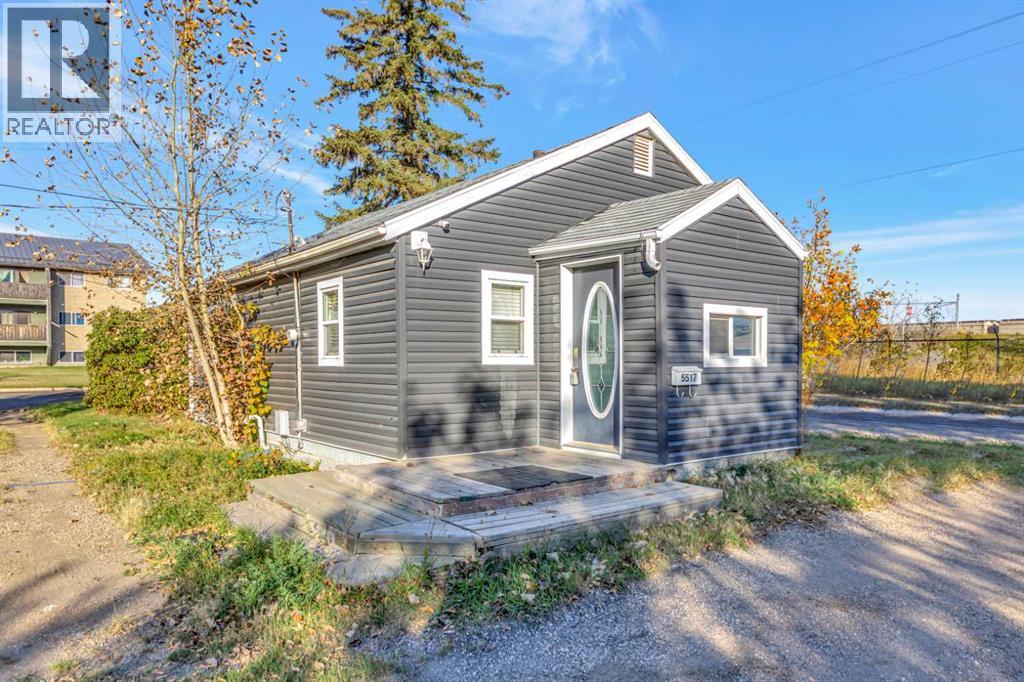5517 52 Street Property Photo 1