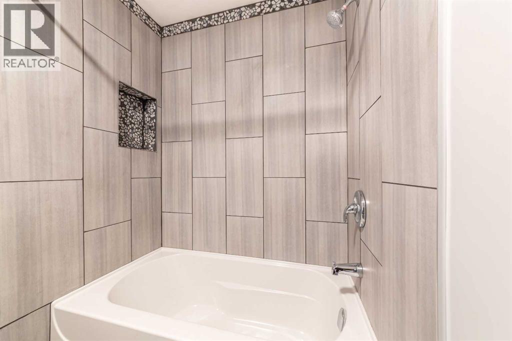 5517 52 Street Property Photo 5